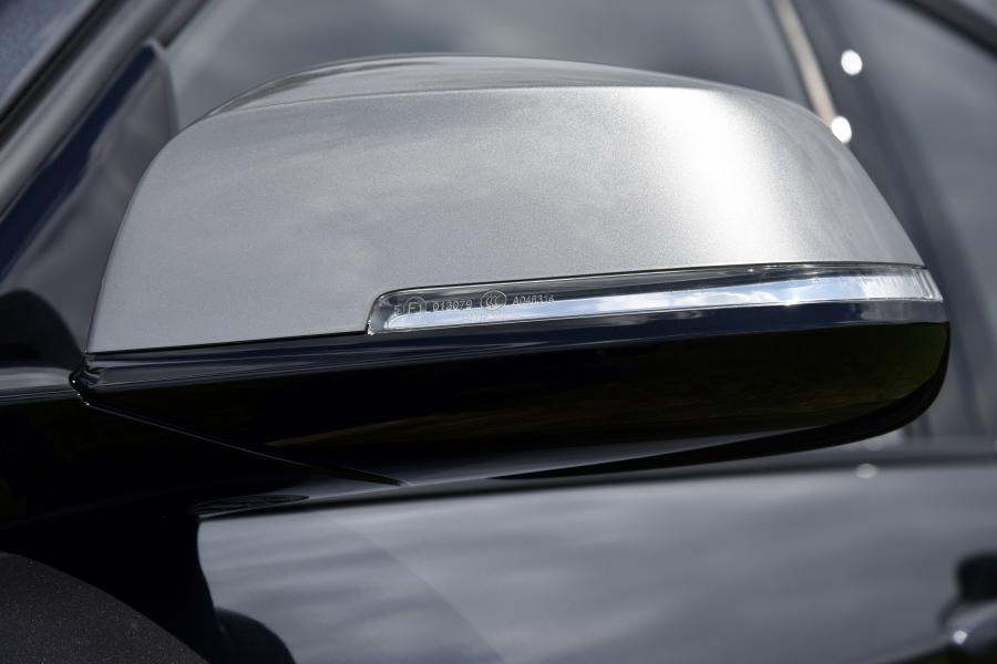 Детали экстерьера BMW M140i 5-Door 2016 года  (WW) (фото 34 из 53)